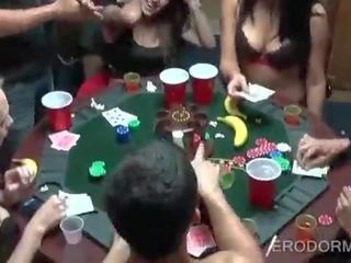 Xxx filme poker jogo em universidade dormitório quarto festa
