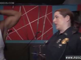 Lesbisk polis officer och angell somrar polis gang rå video-